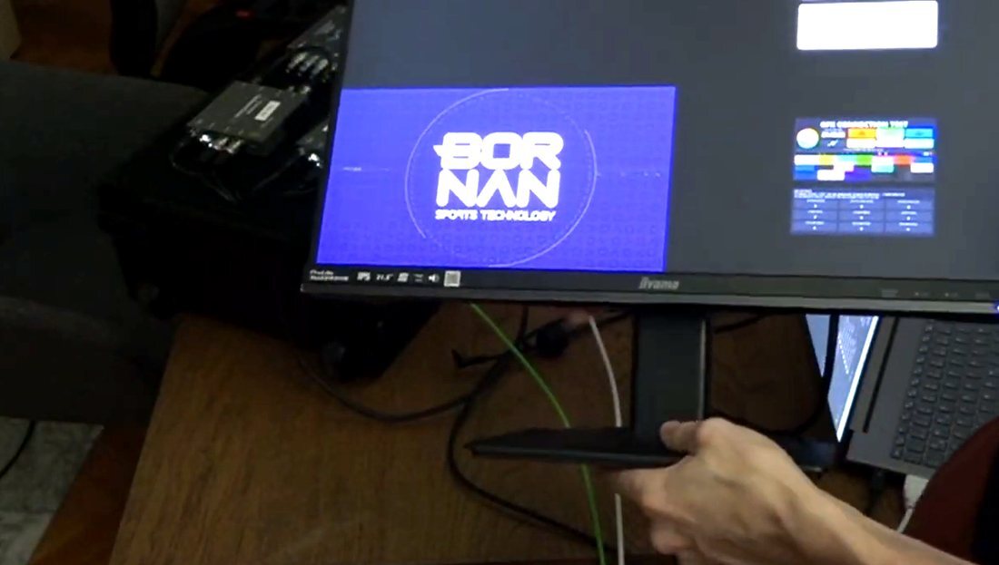 Monitor showing the multiview with dirty feed, key and fill